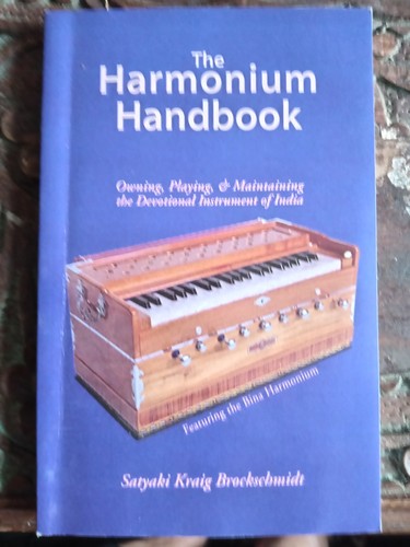 The harmonium handbook - handbook,