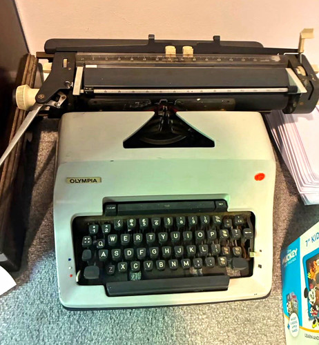 Olympia vintage manual - olympia,