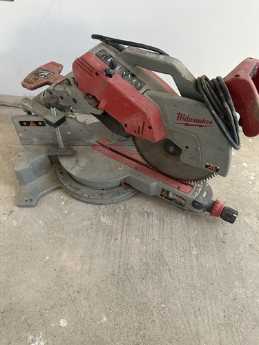 Milwaukee double bevel saw - double,
