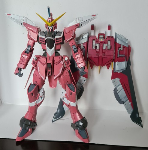 Bandai 100 master grade - 1/100, mg