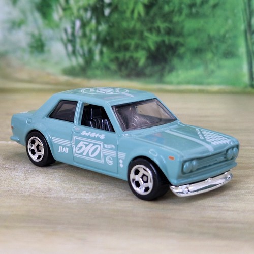 Hot wheels datsun bluebird - hot,