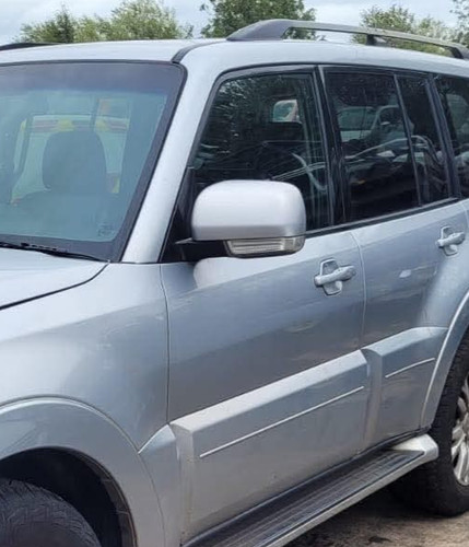 Mitsubishi shogun s - n/s, left