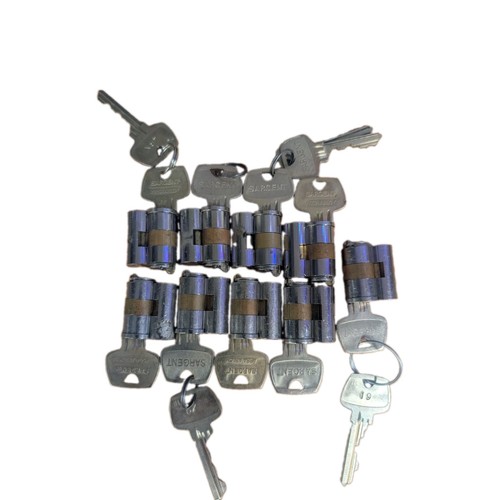 Lot sargent pin - lot, large