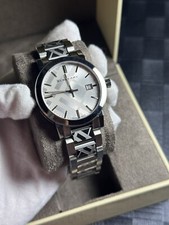 Brand New Burberry The City