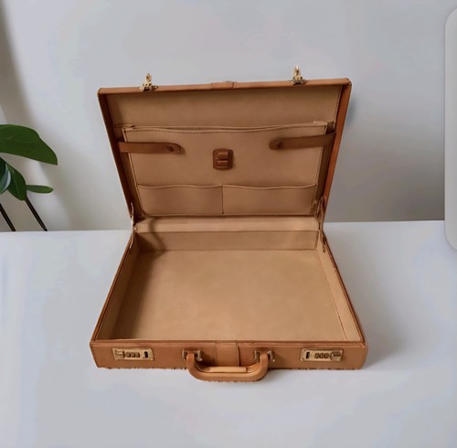 Vintage tan attache briefcase - tan,