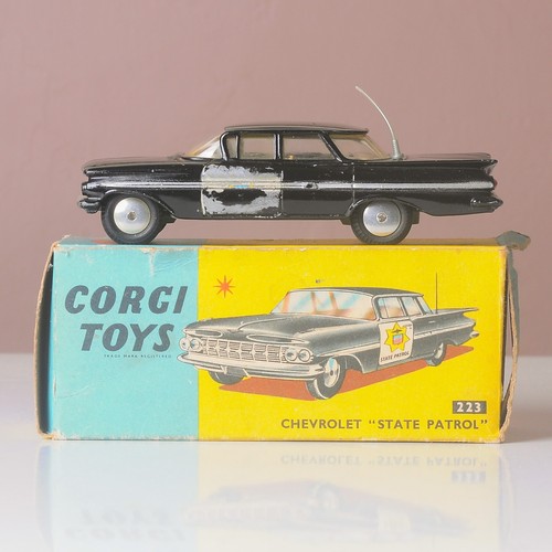 Corgi toys 223 chevrolet - toys,