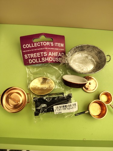 Dolls house1 victorian - dolls,