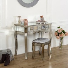 Mirrored console dressing