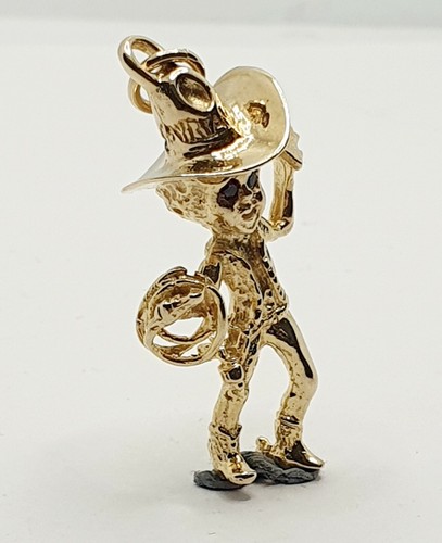 Large 9ct yellow gold garnet - 9ct,