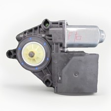 Volkswagen Golf Touran Front