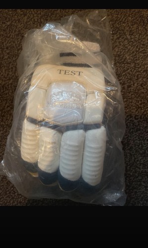 Newbery cricket batting gloves - cricket,