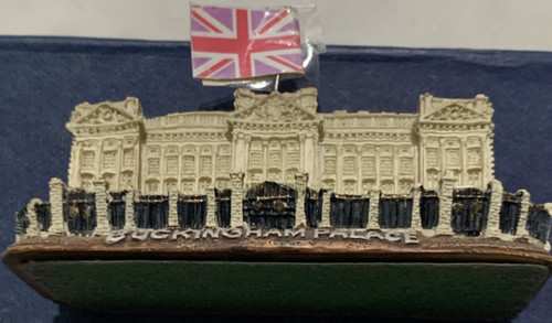 Buckingham palace resin - palace,