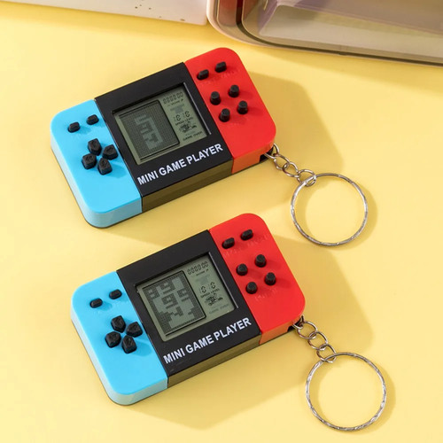 Handheld electronic game