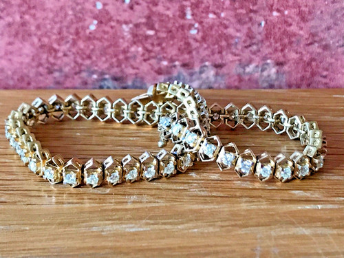 Superb 14ct yellow gold - gold, fifty