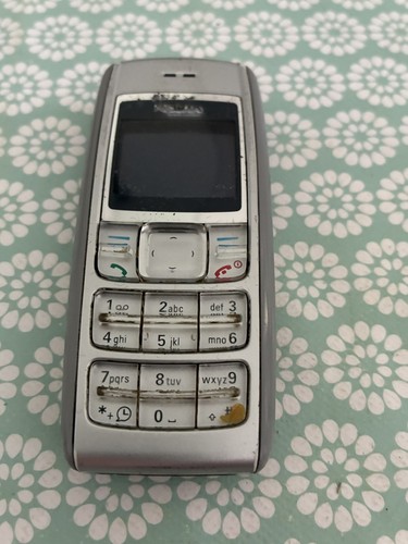 Nokia 1600 silver unlocked 4mb - nokia,