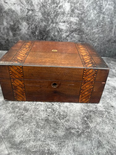 Vintage wooden sewing box - wooden,