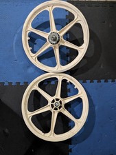 Vintage Pair White 80's Skyway