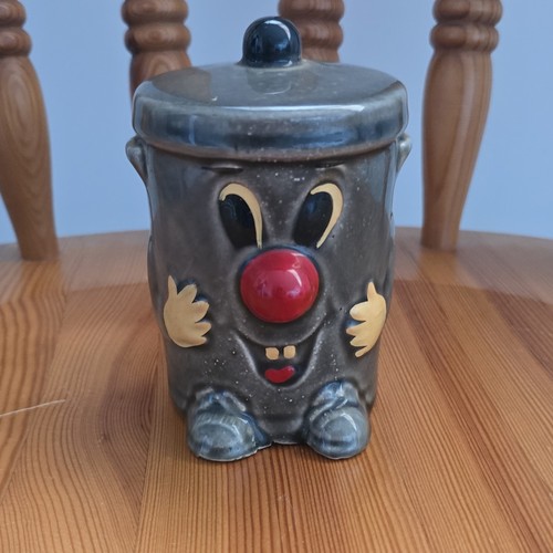 Vintage dusty bin - dusty, money