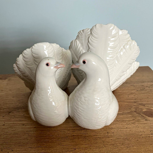 Vintage lladro couple - couple, doves