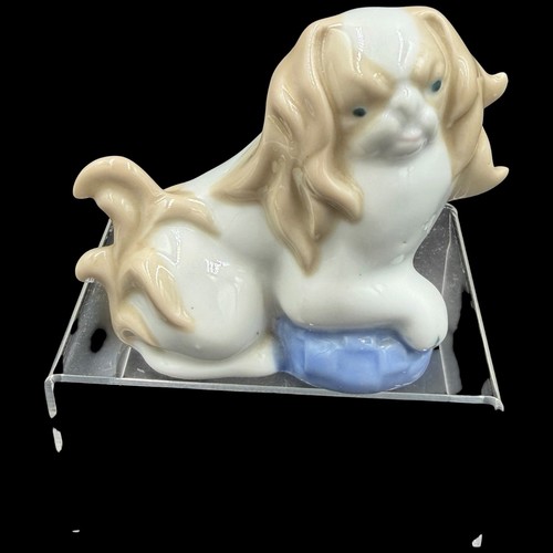Vintage retro pekingese dog - retro,
