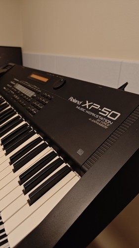 Roland vintage keyboard - xp, 50