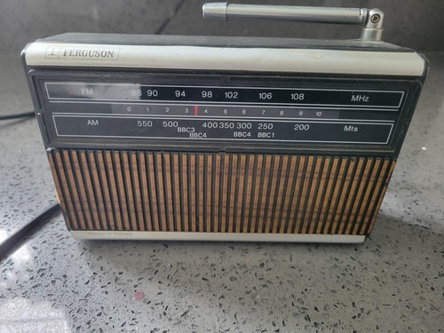 Vintage ferguson 3189 radio - ferguson,