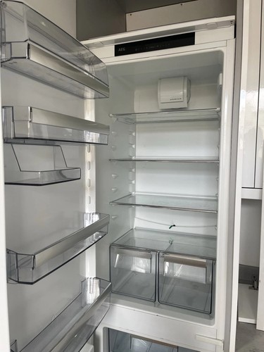 Aeg integrated built fridge - aeg,