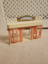 Sylvanian Families Blooming Flower Shop Building Calico Critters