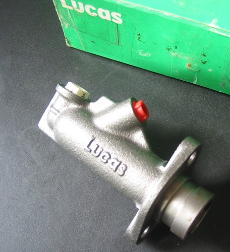Brake master cylinder new - brake,