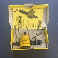 TURNER NIBBLER SHEET METAL CUTTING HEAD FOR HAND DRILLS WITH 4 EXTRA CUTTERS