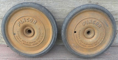 Old vintage pair pincor - old,