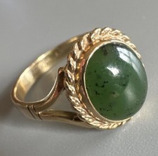 9ct Yellow Gold 375 Oval Green