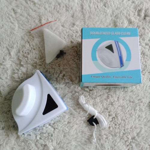 Magnetic window cleaner - magnetic,