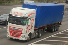 TRUCKINGIMAGES TRUCK PHOTOS - CONTAINER TRUCKS DAF XF 106 - 250 LISTED 