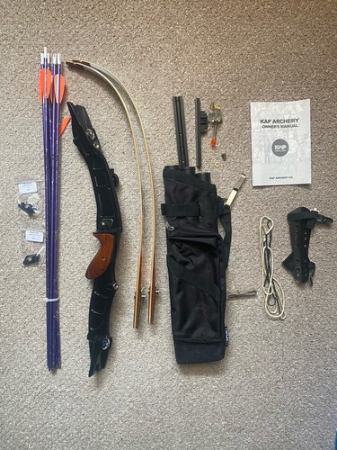 Left handed recurve archery - handed,