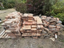 Approx 500 Reclaimed And New Engineering Bricks - Multi Pack Job Lot