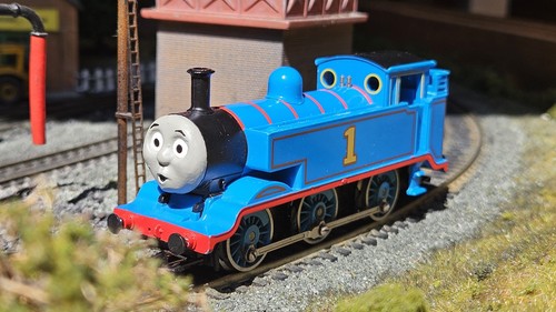 Hornby thomas the tank engine - thomas,