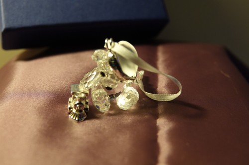 Swarovski kris bear with train - bear,