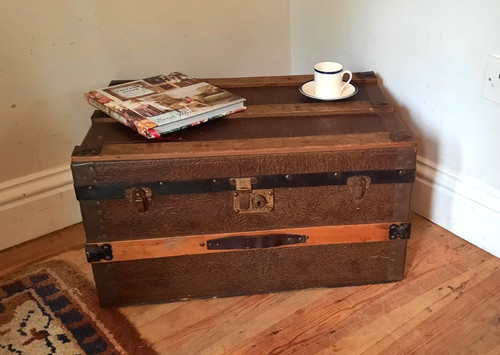 Vintage wooden chest trunk - chest, box