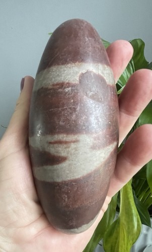 Shiva lingam over 650gm - over,