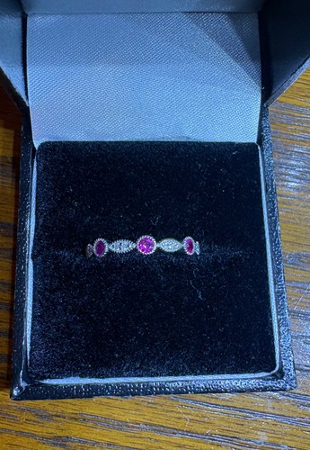 9ct white gold ruby - , and