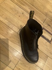 Dr. Martens 1460 Pascal 8-Eye