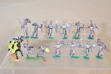 BRITAINS HERALD TIMPO SWOPPETS 13 x MEDIEVAL KNIGHTS & KING om