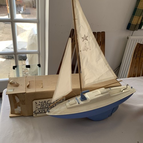 Rare vintage racing - vintage, pond