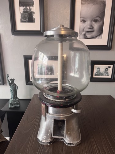 Vintage coin operated bulk - a,