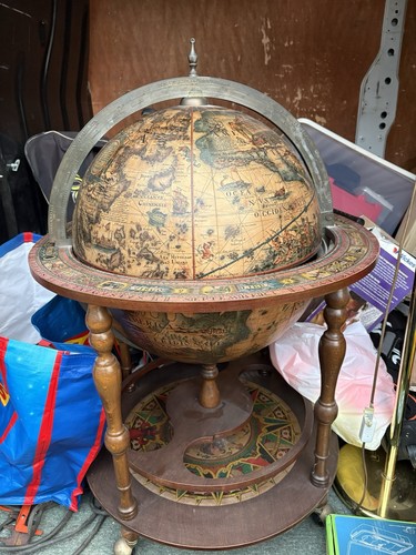 Vintage drinks container globe - drinks,