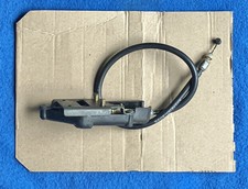 YAMAHA TDM900 2003. Seat Latch