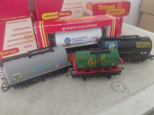 Hornby tanker wagons - 4,