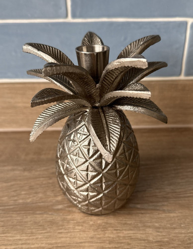 Laura ashley metal pineapple - laura,