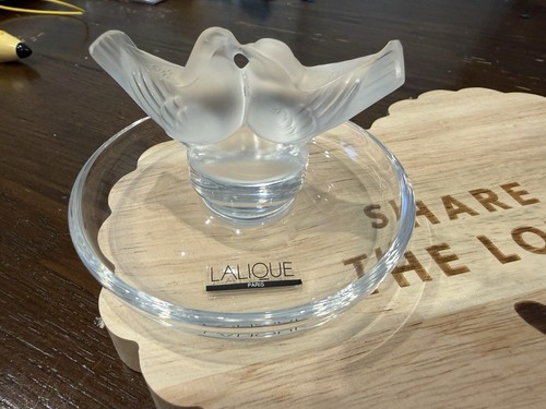 Lalique paris kissing love - paris,